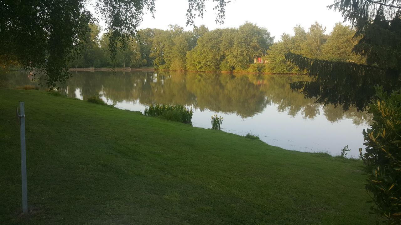 Camping De La Reuille Flere-la-Riviere Exterior foto